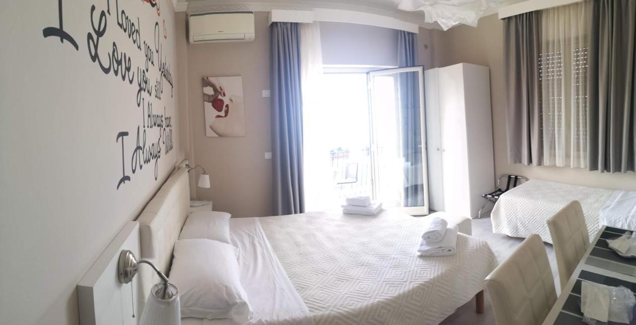 Athena Charming Rooms Taormina Bagian luar foto