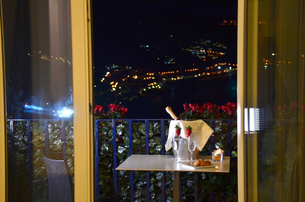 Athena Charming Rooms Taormina Bagian luar foto