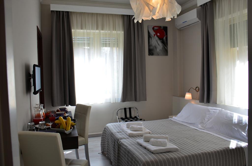 Athena Charming Rooms Taormina Bagian luar foto