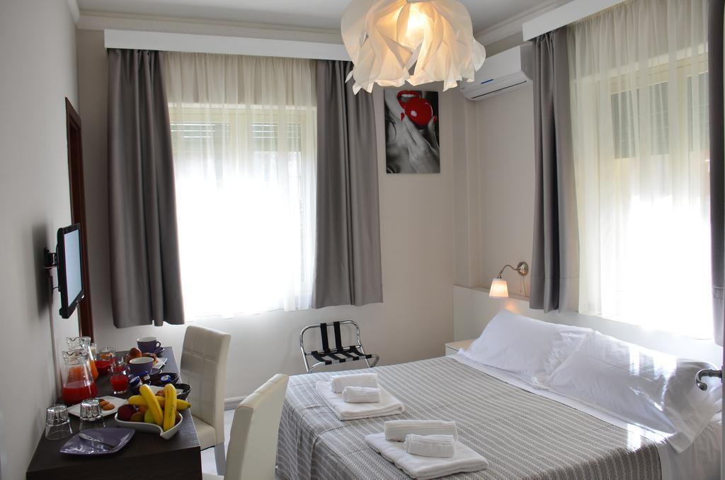 Athena Charming Rooms Taormina Bagian luar foto